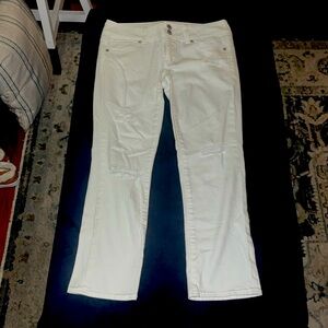 American Eagle Outfitters Distressed  White Cropped  Jeans